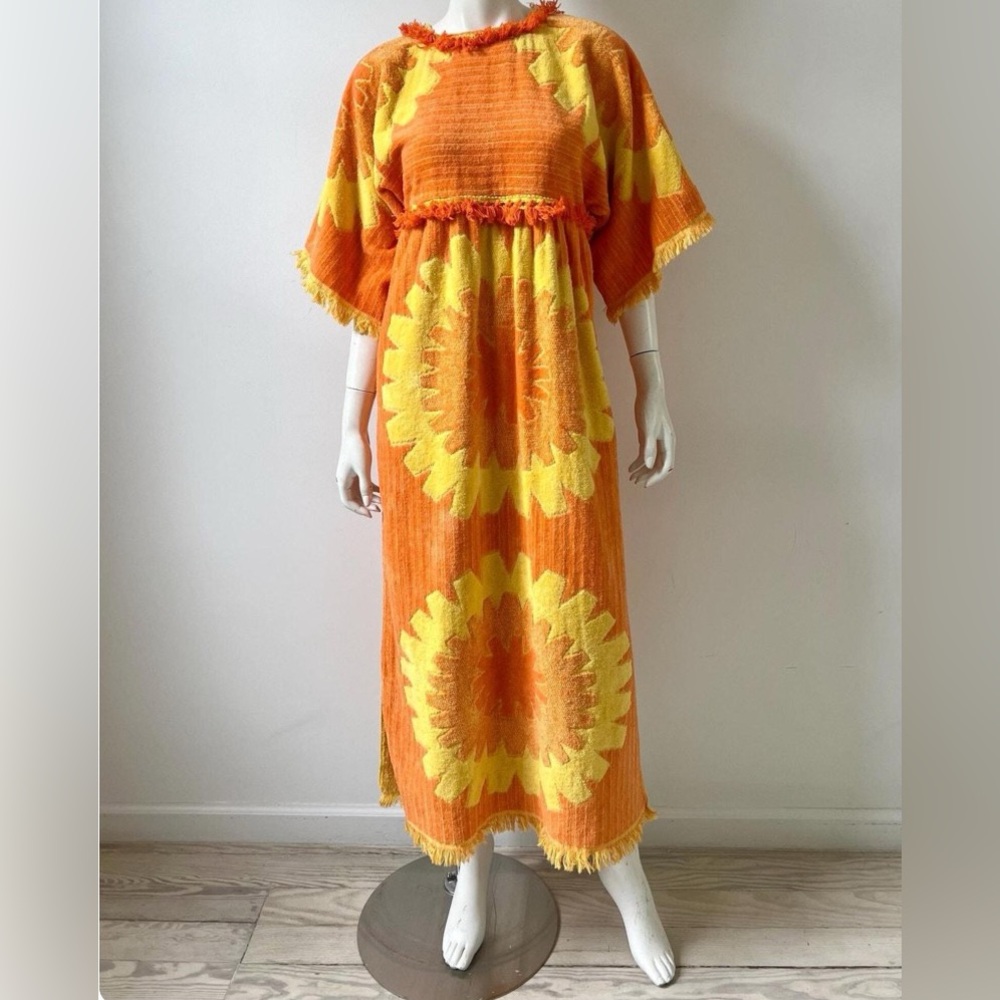 Vintage 70s Sunburst Kaftan Dress